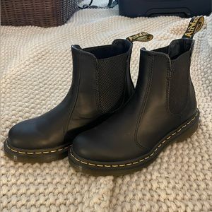 Dr. Martens Chelsea boot size 6